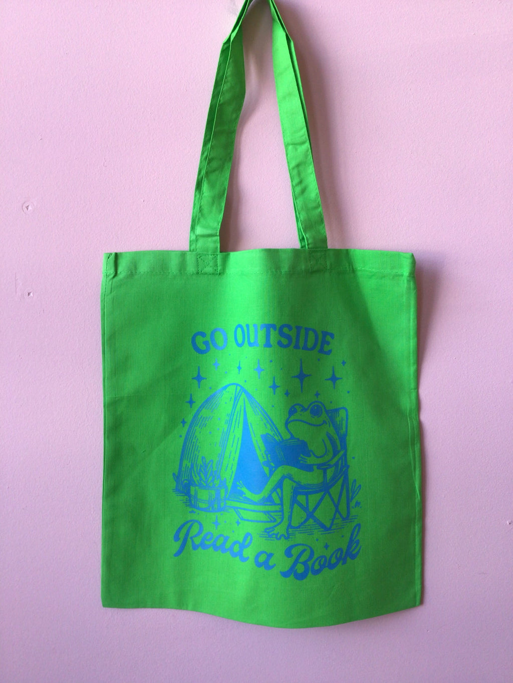 New Graphic Totes