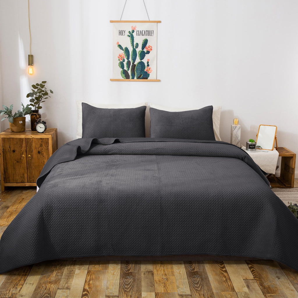 Kasentex All Season Cozy Velvet Quilt Set with Shams, Queen, King, Room Decor, Graduation Gifts