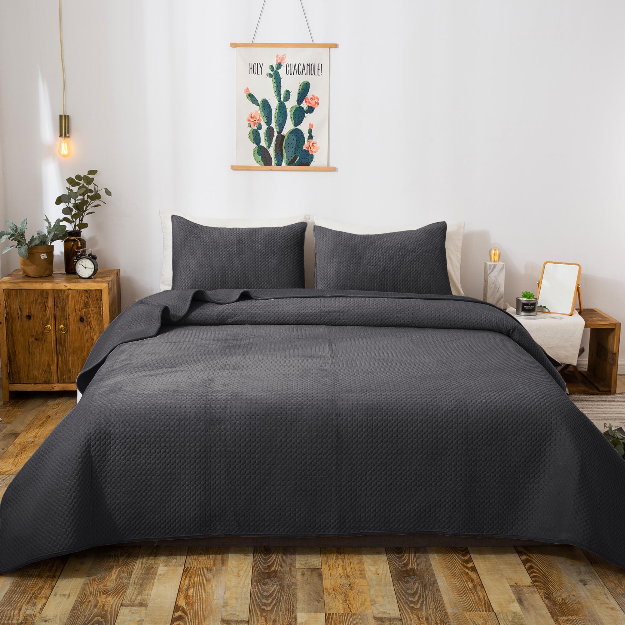 Kasentex All Season Cozy Velvet Quilt Set with Shams, Queen, King, Room Decor, Graduation Gifts
