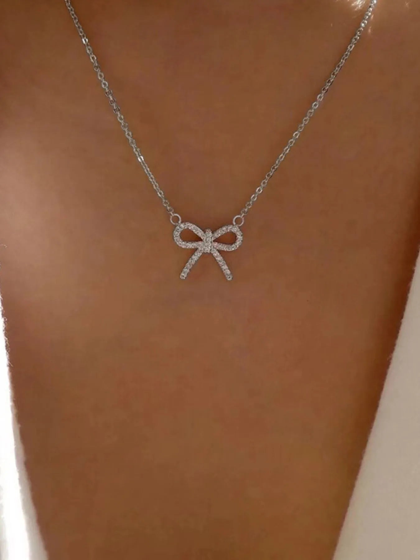 The GlimmerKnot Necklace