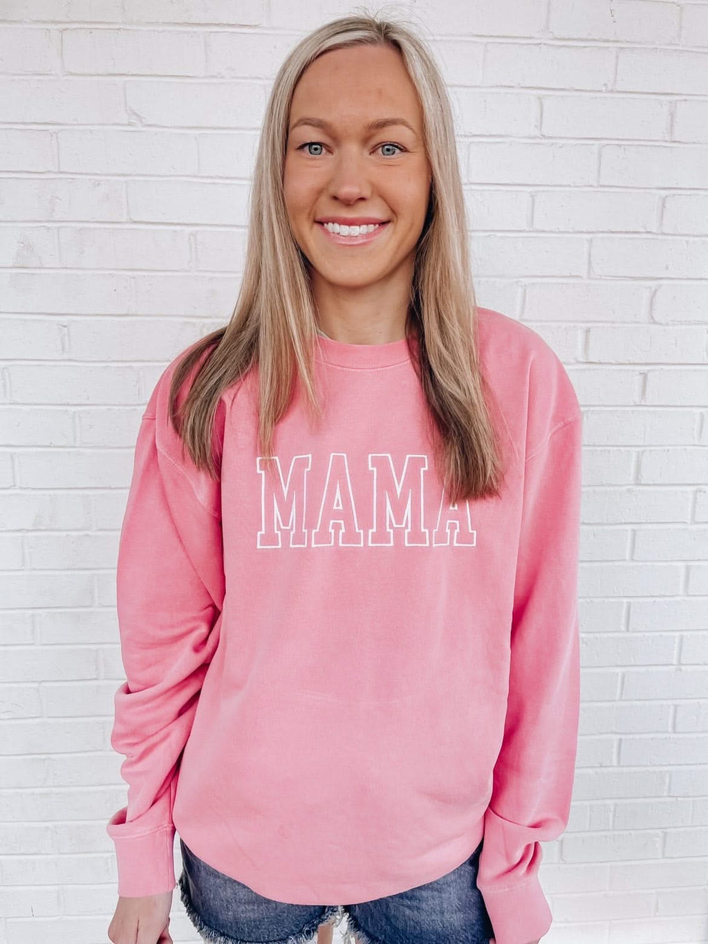 Embroidered PIGMENT Crewneck - OUTLINE NAME