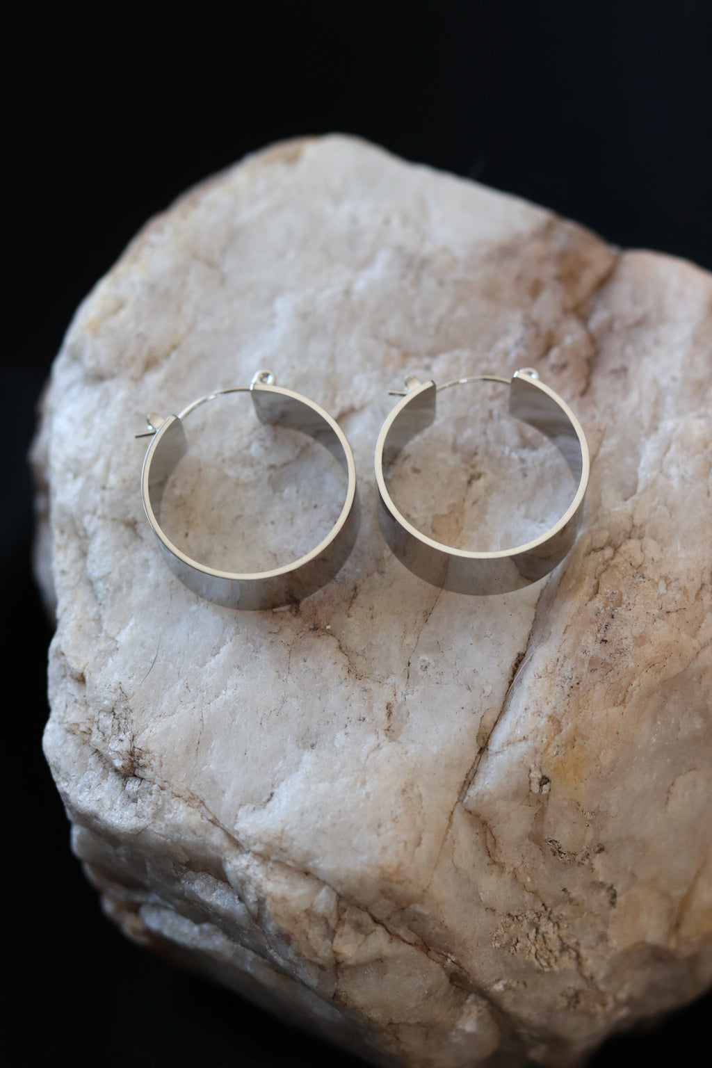 Talia Hoops - Thick Silver Hoop Earrings – 18K Gold Plated Stainless Steel Waterproof Hoops