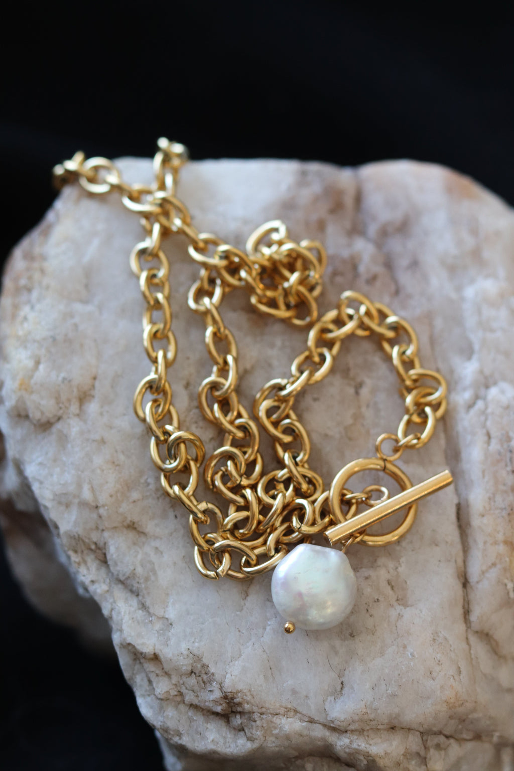 Charlotte Freshwater Pearl Necklace – 18K Gold Plated Stainless Steel Chain