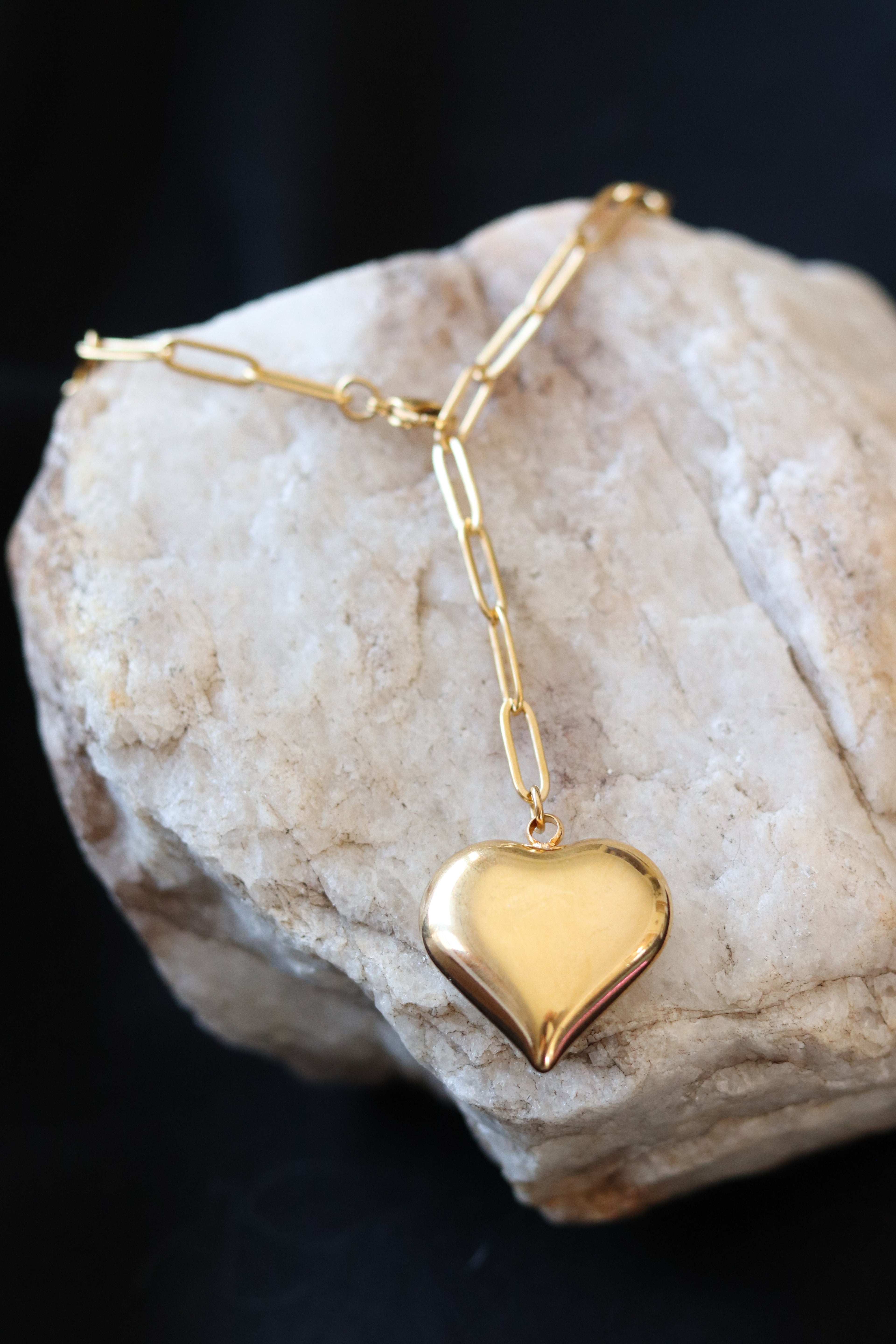 Adjustable Chunky Gold Heart Pendant Necklace – 18K Gold Plated Stainless Steel Paperclip Chain