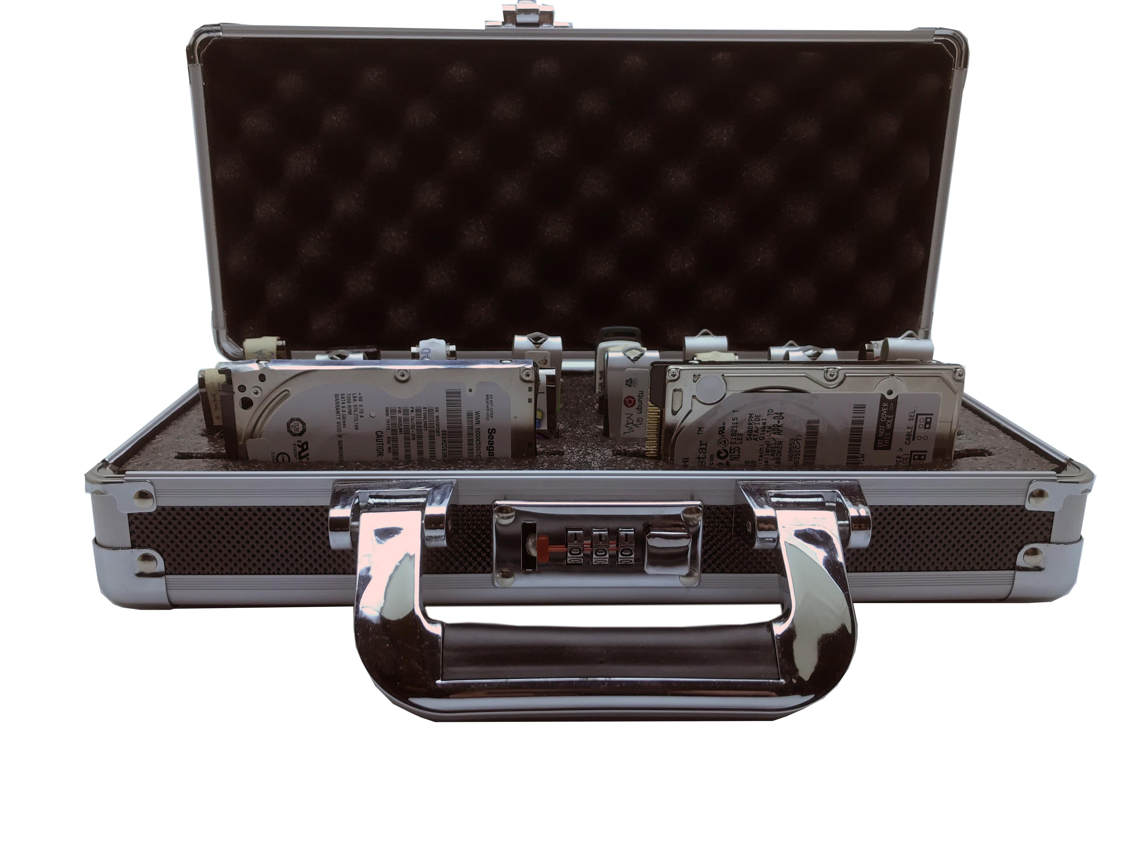 Aluminum USB Drive Organizer Case (24 + 2 Slots with Handle) – Shockproof Antistatic Storage Box with Lock