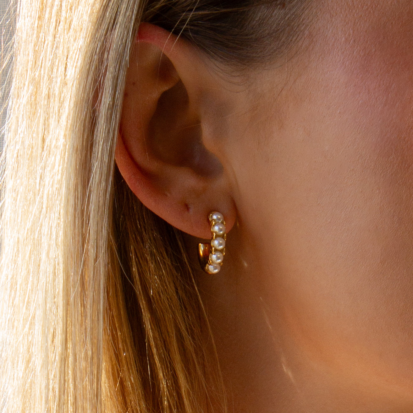 Gracie Pearl Hoop Earrings