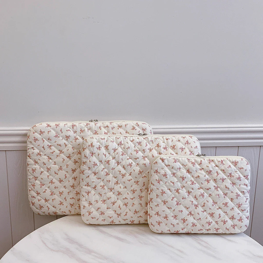 Chic Quilted Floral Laptop Sleeve — Fits 11" / 14" / 15" Laptops (28 / 36 / 38 cm)