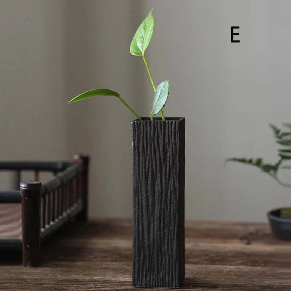 Simple Ceramic Porcelain Vase for Hydroponic Plants — Minimalist Small Vase for Living Room & Dining Table Decor