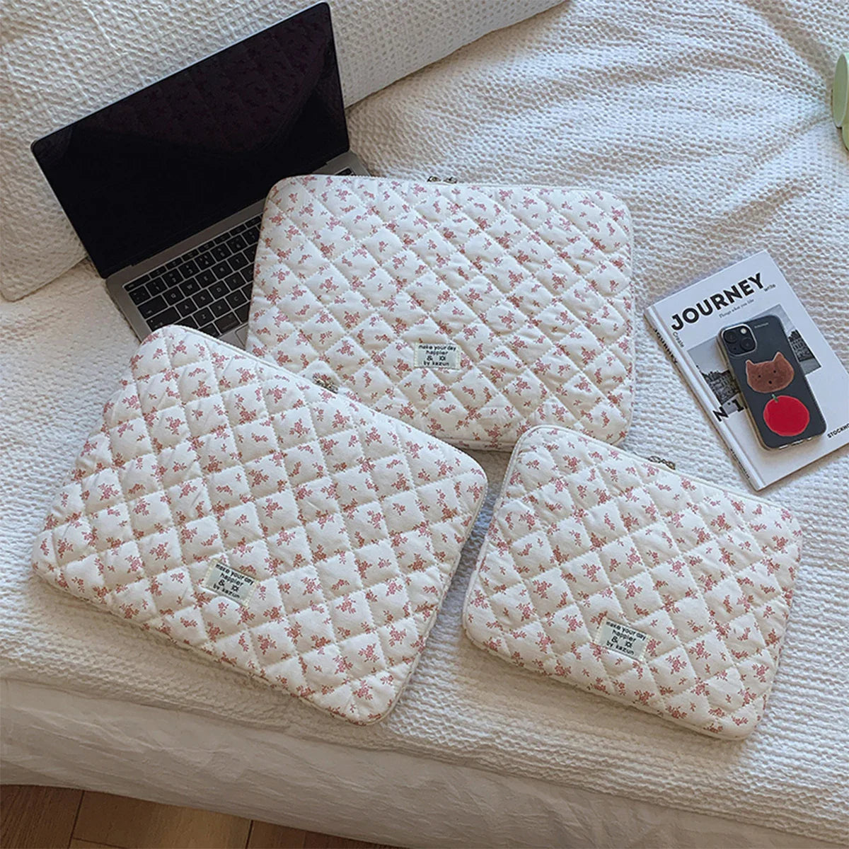 Chic Quilted Floral Laptop Sleeve — Fits 11" / 14" / 15" Laptops (28 / 36 / 38 cm)