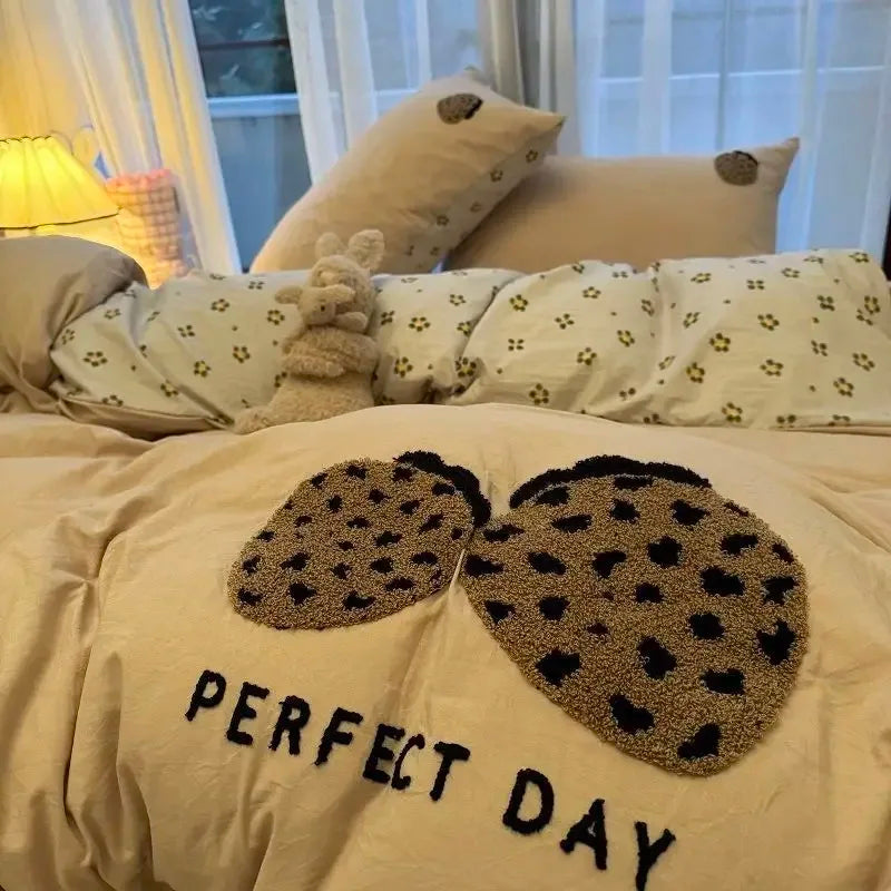 Korean Style Green Stripe Black Cat Embroidered Washed-Effect Polyester Duvet Cover Set 4-Piece Cute Cartoon Bed Linen