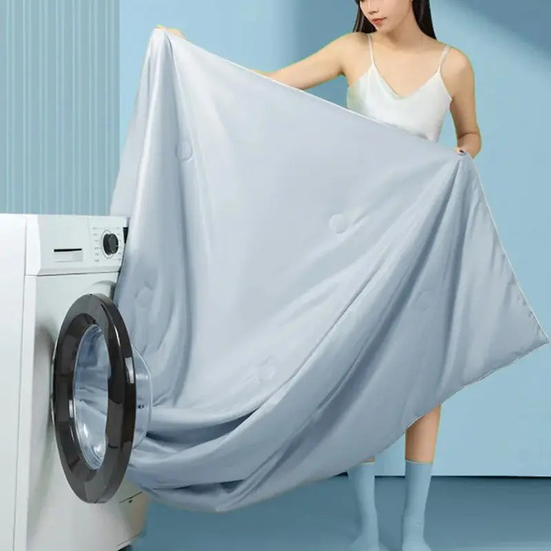 Embroidery Summer Cooling Quilt - Breathable Ice Silk Comforter 4-Piece Bedding Set (Queen 200 x 230 cm / 78.7 x 90.6 in)