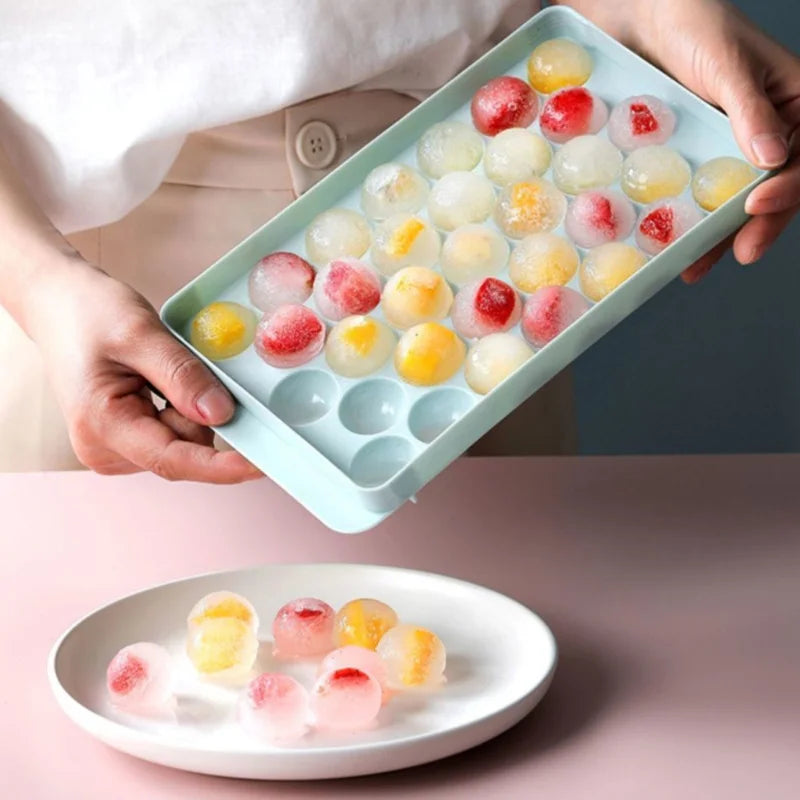 33-Cavity Round Ice Ball Tray – PP Plastic Whiskey & Cocktail Sphere Mold, Popsicle & Lollipop Maker