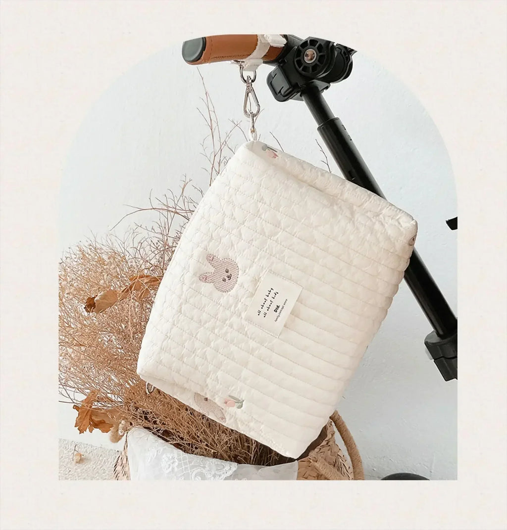 Quilted Stroller Organizer Bag – Portable Hanging Diaper Caddy with Embroidered Detail, Compact (9.8 x 6.3 x 3.1 in / 25 x 16 x 8 cm)