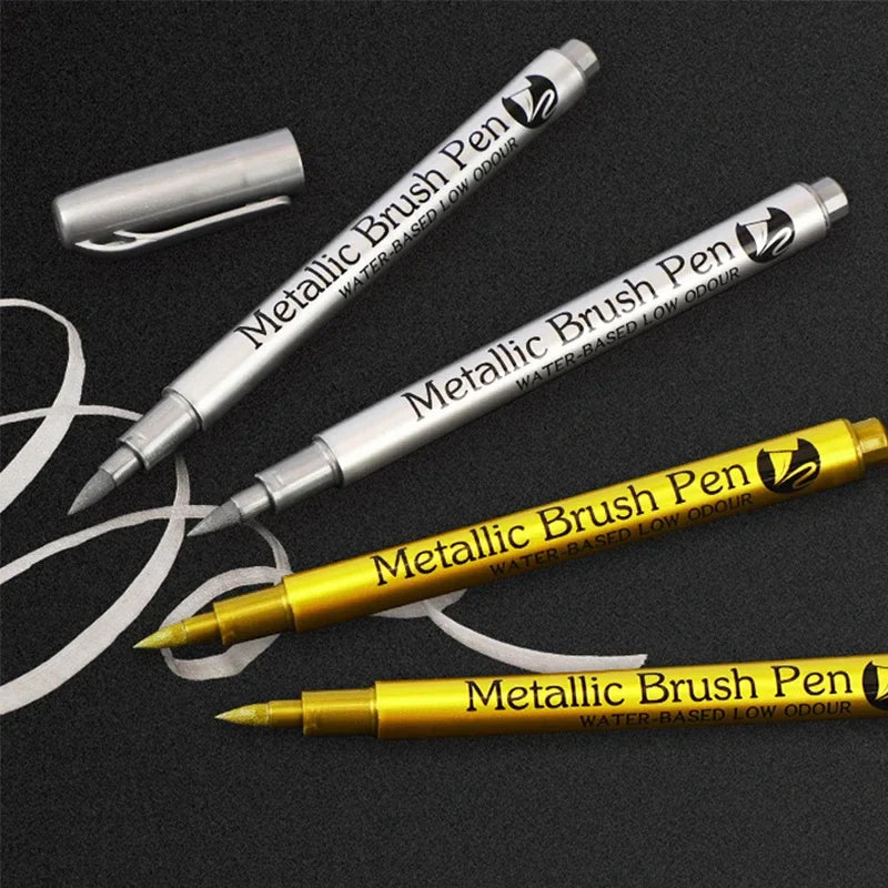 Metallic Brush Marker Pen (1 or 2-Pack) – Gold & Silver Permanent Metallic Ink for Crafts, Scrapbooking & Manga (14 cm / 5.5 in)