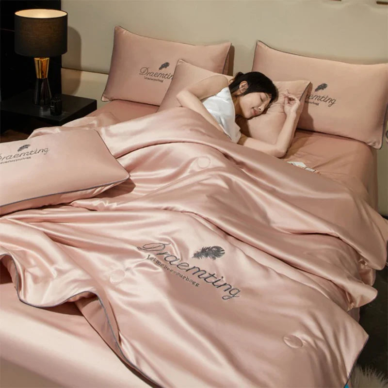 Embroidery Summer Cooling Quilt - Breathable Ice Silk Comforter 4-Piece Bedding Set (Queen 200 x 230 cm / 78.7 x 90.6 in)