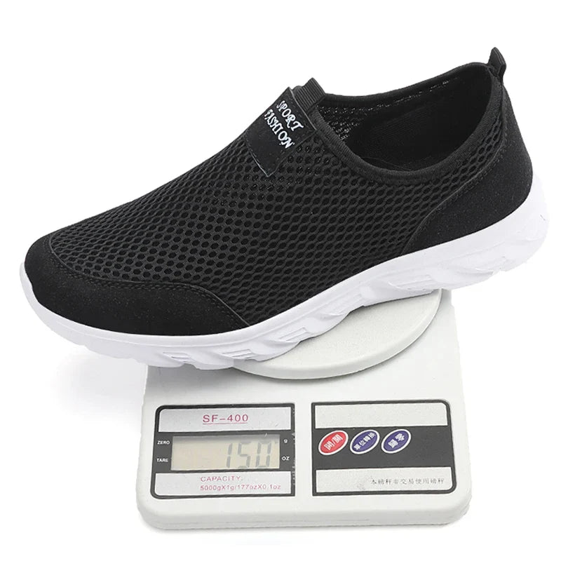 Men's Lightweight Breathable Slip-On Casual Sneakers – Anti-Slip Outdoor Walking Shoes (EU 39-47)