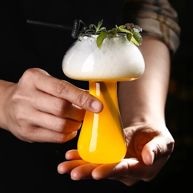 Mushroom Cocktail Glass with Straw - Clear Creative Drinkware for Cocktails, Beer & Iced Coffee