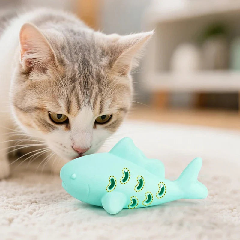Fish-Shaped Silicone Cat Toy with Treat Dispenser — Bite-Resistant Teeth-Cleaning Chew Toy for Kittens