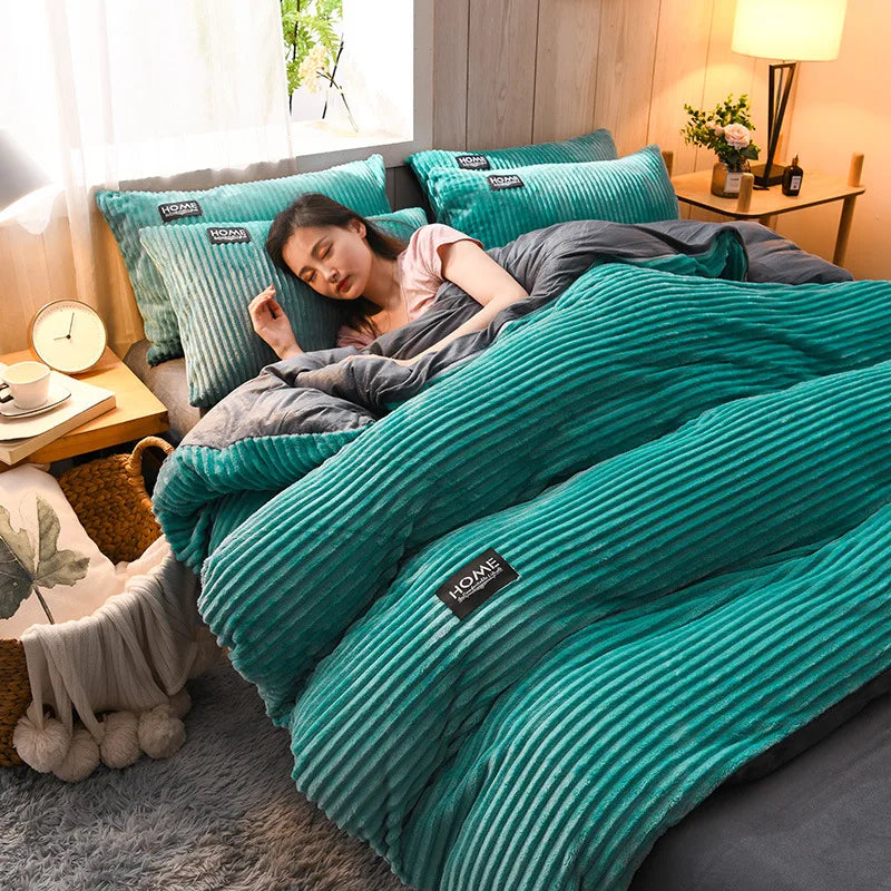Thick Velvet Duvet Cover Set with 2 Pillowcases - Warm Winter Comforter Cover, Available 150×200 to 220×240 cm (59×79 to 87×94 in)