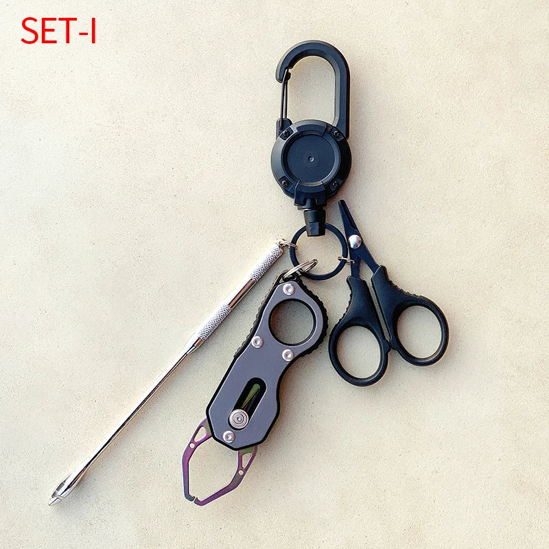 Fishing Line Scissors Keychain - Serrated Stainless Steel Blade, Titanium-Coated Corrosion-Resistant, Blunt Tip (9.5 x 6.27 cm / 3.74 x 2.47 in)