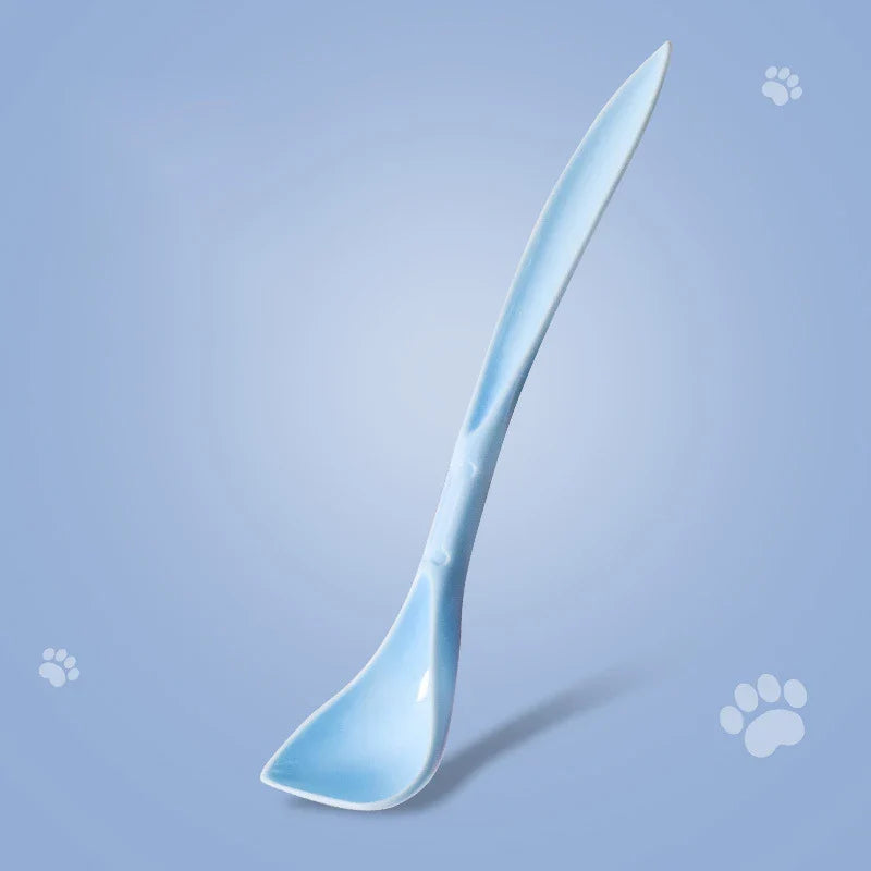 Portable Silicone 2-in-1 Pet Can Lid with Spoon – Food Sealer & Fresh-Keeping Cover for Cats & Dogs (Fits Most Cans)