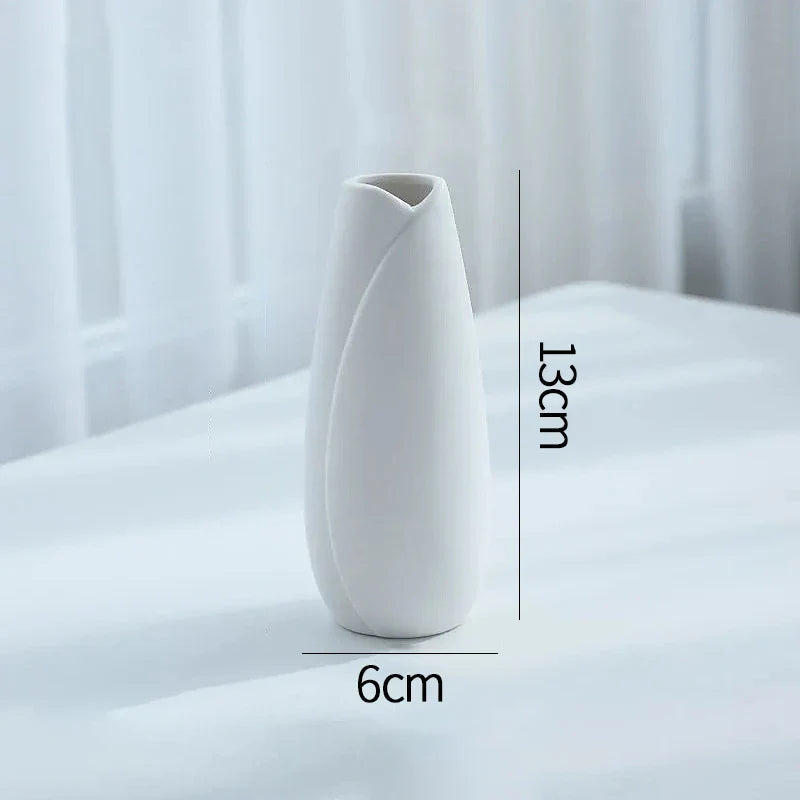 White Ceramic Bud Vase Nordic Matte Decorative Vase for Home Living Room Tabletop Flower Arrangements Photo Props