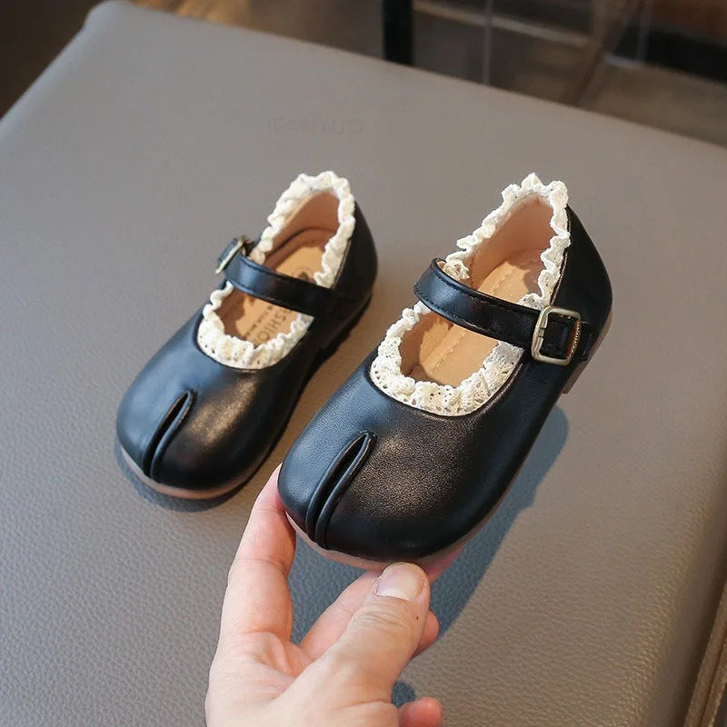 Girls Princess PU Leather Flats - Pleated Non-Slip Kids Shoes, 14–19 cm (5.5–7.5 in)