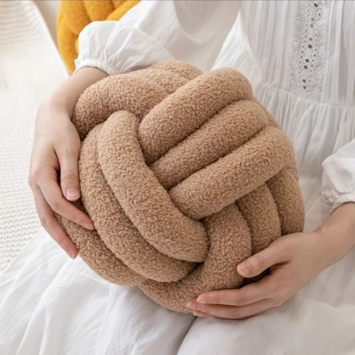 Aesthetic Knotted Ball Plush Cushion - Nordic Round Throw Pillow for Sofa & Bed, 22/28 cm (8.7/11 in)