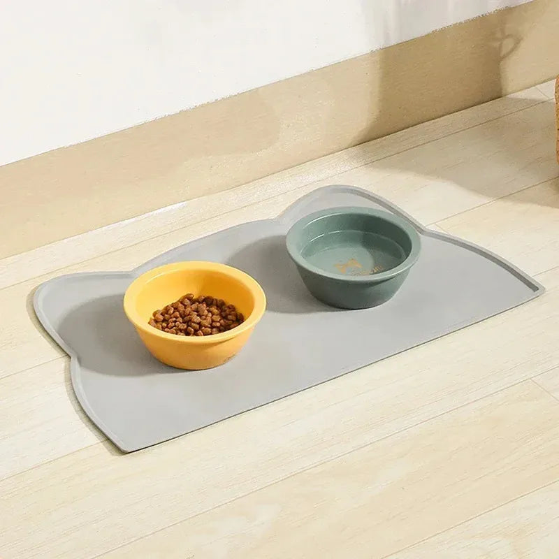 Silicone Pet Feeding Mat - Non-Slip Waterproof Anti-Spill Placemat for Dogs & Cats