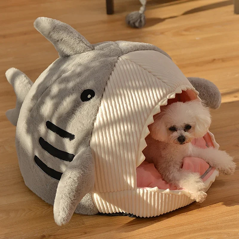 Winter Warm Enclosed Cat Cave Bed, Plush Portable Pet Nest, Cozy Kitten Basket Cushion Mat