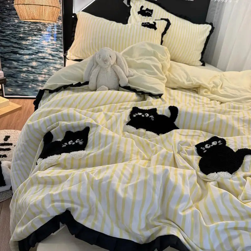 Korean Style Green Stripe Black Cat Embroidered Washed-Effect Polyester Duvet Cover Set 4-Piece Cute Cartoon Bed Linen