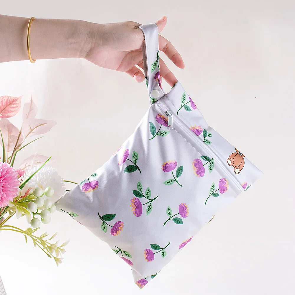 Waterproof PUL Wet/Dry Diaper Bag 20 x 25 cm (7.9 x 9.8 in) Travel Stroller Mini Handbag with Zipper