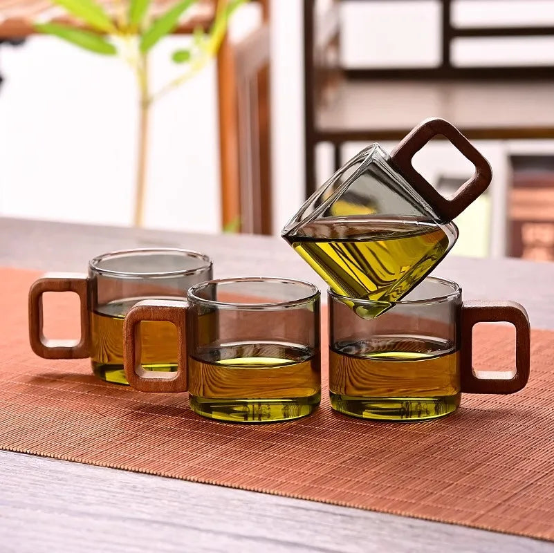 120ml (4 fl oz) Heat-Resistant Glass Tea Cup with Walnut Handle, Mini Espresso & Coffee Mug, Borosilicate Teaware (1-Piece)
