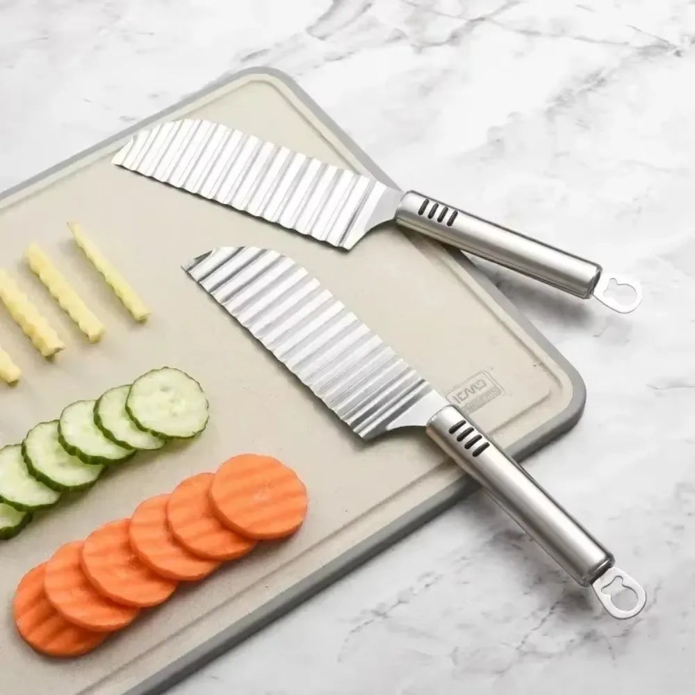 Stainless Steel Crinkle Potato Slicer Wavy French Fry Cutter Vegetable & Fruit Chopper Hangable Kitchen Tool