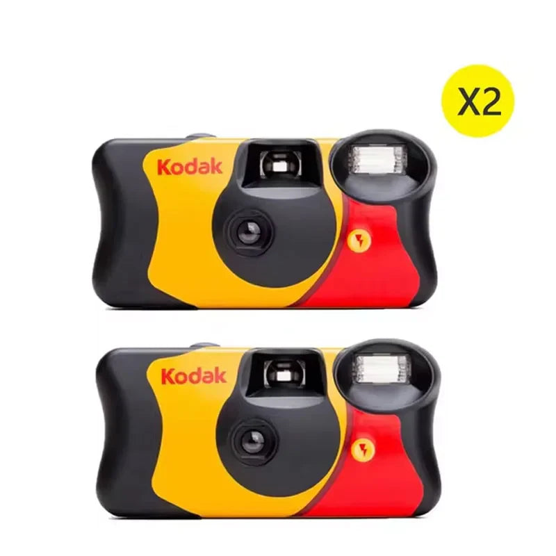 Single-Use Disposable Film Camera — 27/39 Exposures, ISO 800, Built-In Manual Flash