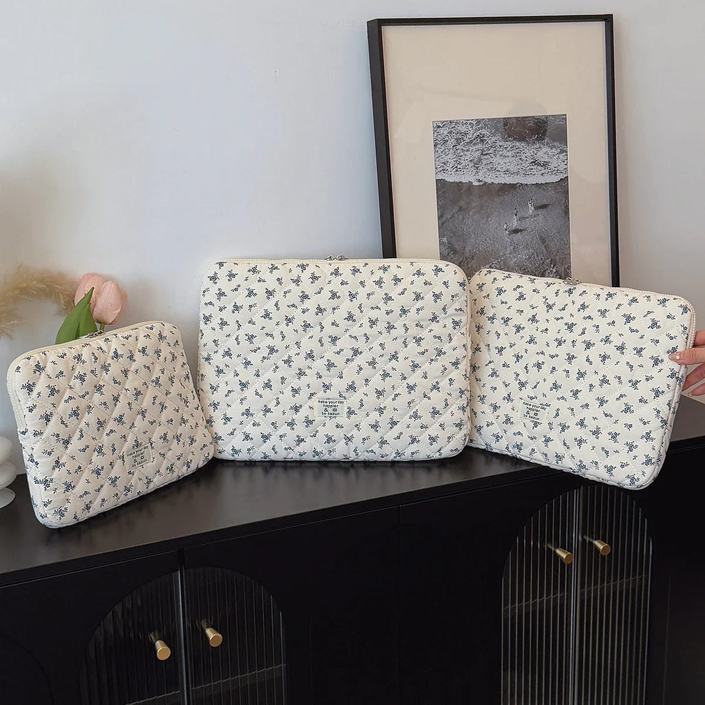 Chic Quilted Floral Laptop Sleeve — Fits 11" / 14" / 15" Laptops (28 / 36 / 38 cm)