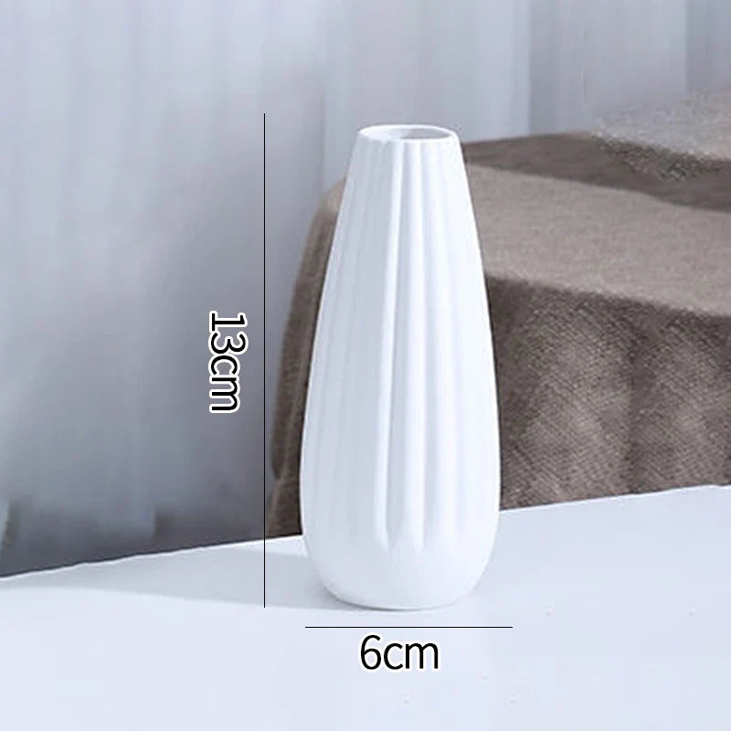 White Ceramic Bud Vase Nordic Matte Decorative Vase for Home Living Room Tabletop Flower Arrangements Photo Props