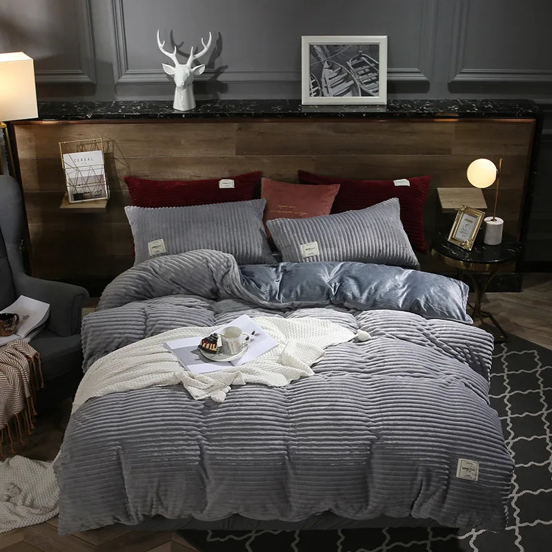 Thick Velvet Duvet Cover Set with 2 Pillowcases - Warm Winter Comforter Cover, Available 150×200 to 220×240 cm (59×79 to 87×94 in)