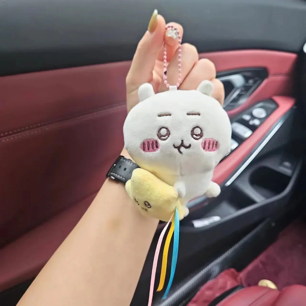 Hachiware Usagi Plush Keychain – Star Hugging Doll Pendant, Soft Hanging Plush Charm for Bags & Backpacks (Bead Chain or Metal Buckle)
