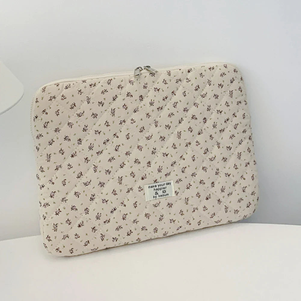 Flower Print Quilted Laptop Sleeve – Padded Laptop & Tablet Case for 11–15 Inch (280–390 mm)
