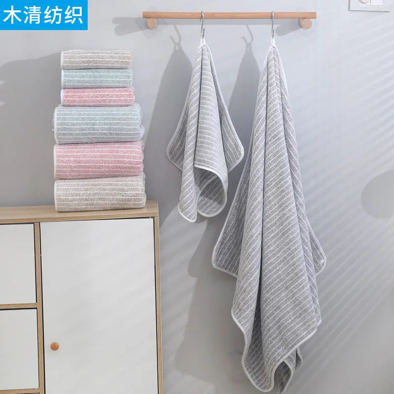 Quick-Drying Coral Fleece Bath Towel Set – Thick Absorbent Pool & Sports Towels 35x75cm (13.8x29.5in) & 70x140cm (27.6x55.1in)