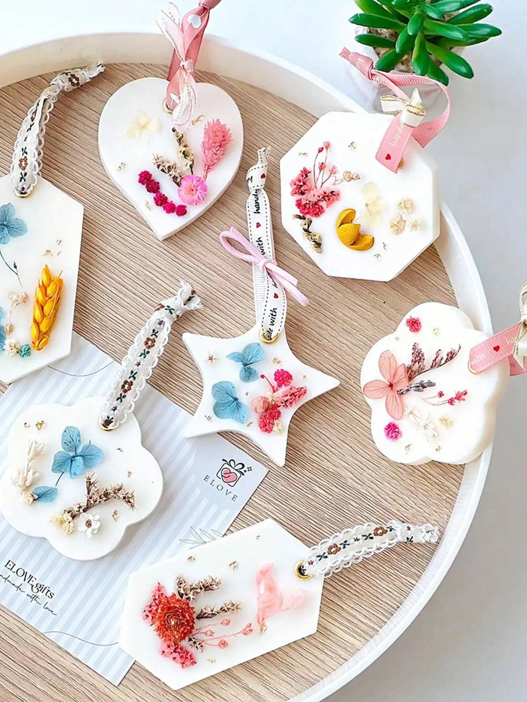 120 PCS Small Daisy Artificial Flower Heads for Resin Jewelry, Candle Decoration, DIY Crafts & Home Decor