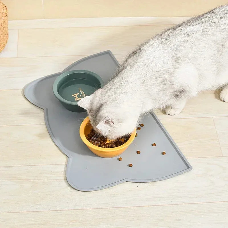 Silicone Pet Feeding Mat - Non-Slip Waterproof Anti-Spill Placemat for Dogs & Cats