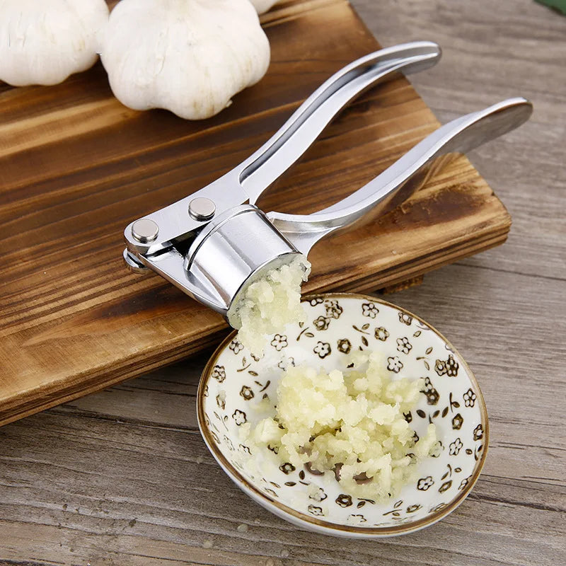 Stainless Steel Garlic Press Crusher Squeezer Manual Garlic Mincer Kitchen Tool