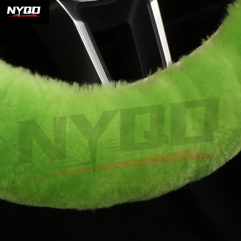 Plush Wool Steering Wheel Cover, Cartoon Frog Short Fur Car Wheel Protector, Fits 35–42 cm (13.8–16.5 in)