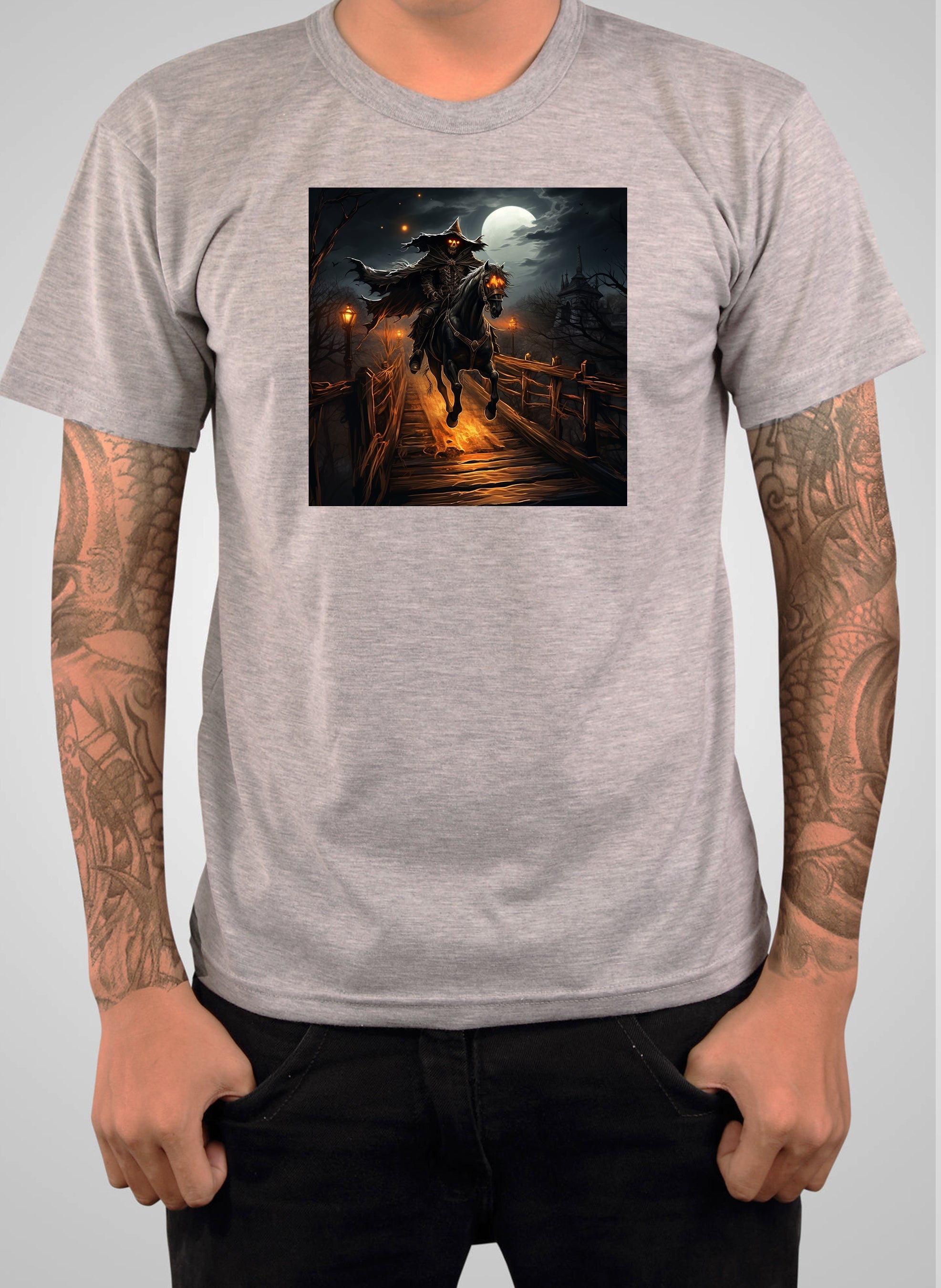 The Legend of Sleepy Hollow - The Headless Horseman on the bridge T-Shirt