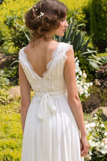 Plunged Sleeveless Chiffon Pleated Wedding Dress With Lace And Bow