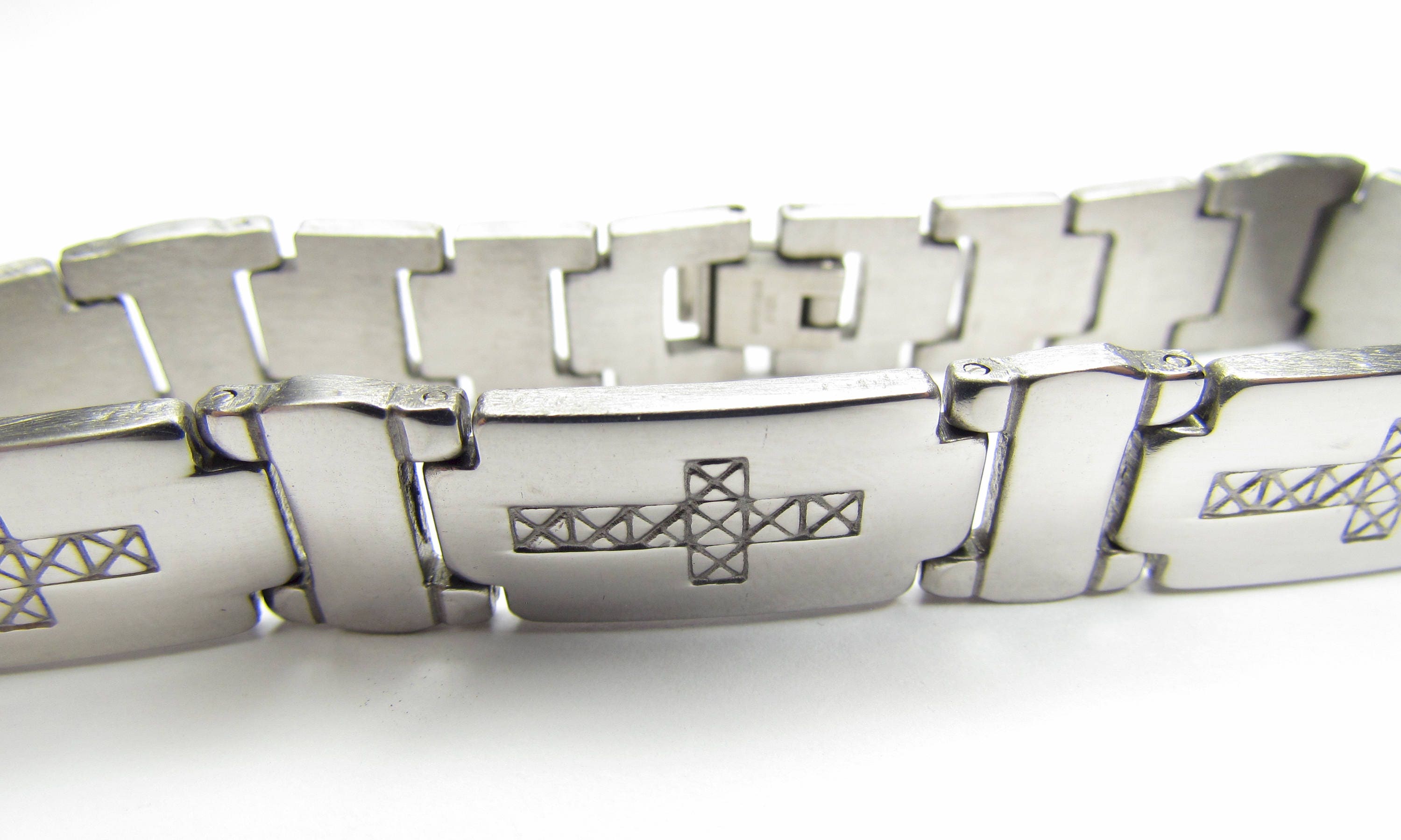 Mens sideways cross bracelet silver engraved bangle cuff hypoallergenic waterproof stainless steel heavy thick meaning horizontal cross