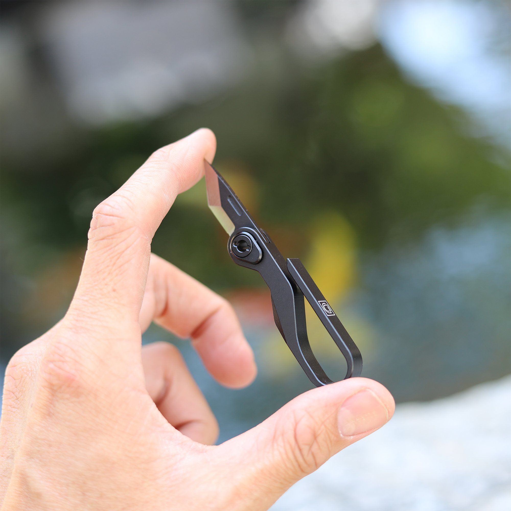 KLIP BLACK: Aluminum Knife & EDC Suspension Hook