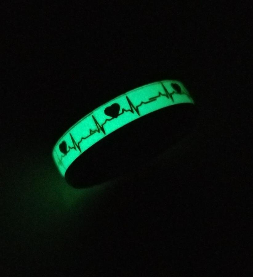 Personalized Men's Heart Beat Promise Ring - Glowing Heartbeat